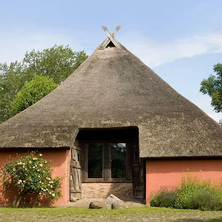 Grosses Rosenhuus バート・ドーベラン